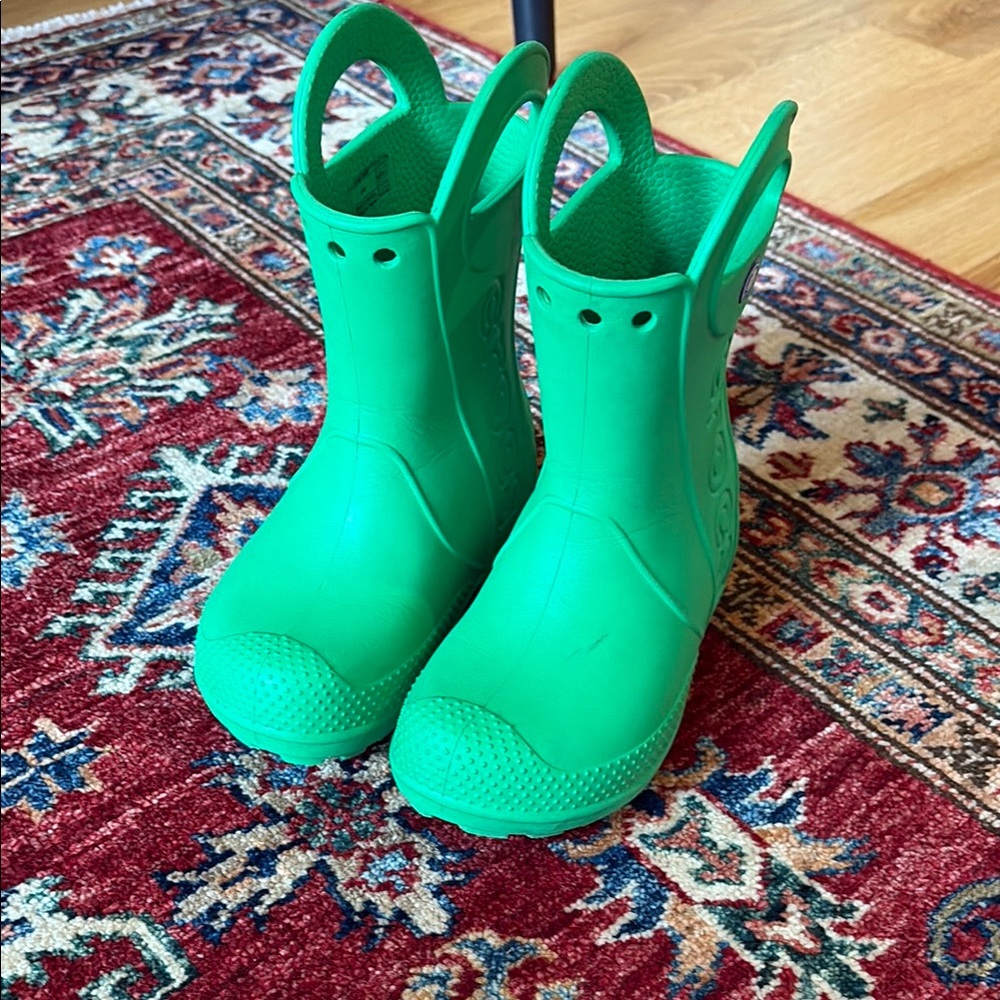 CROCS Green Rain & Snow Boots with Pull Tabs